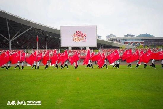 第73分钟，因瑟云聚染红，西蒙尼换下格列兹曼，后者离场后没有与西蒙尼握手。